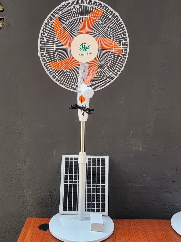 Solar Fan White Model with Solar Panel